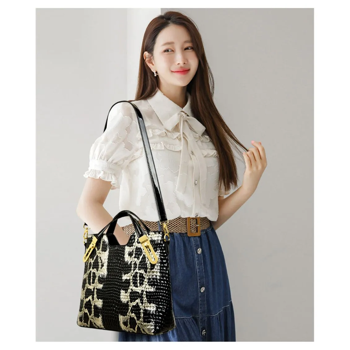 AlliCroco Sequined Zipper Shoulder Bag