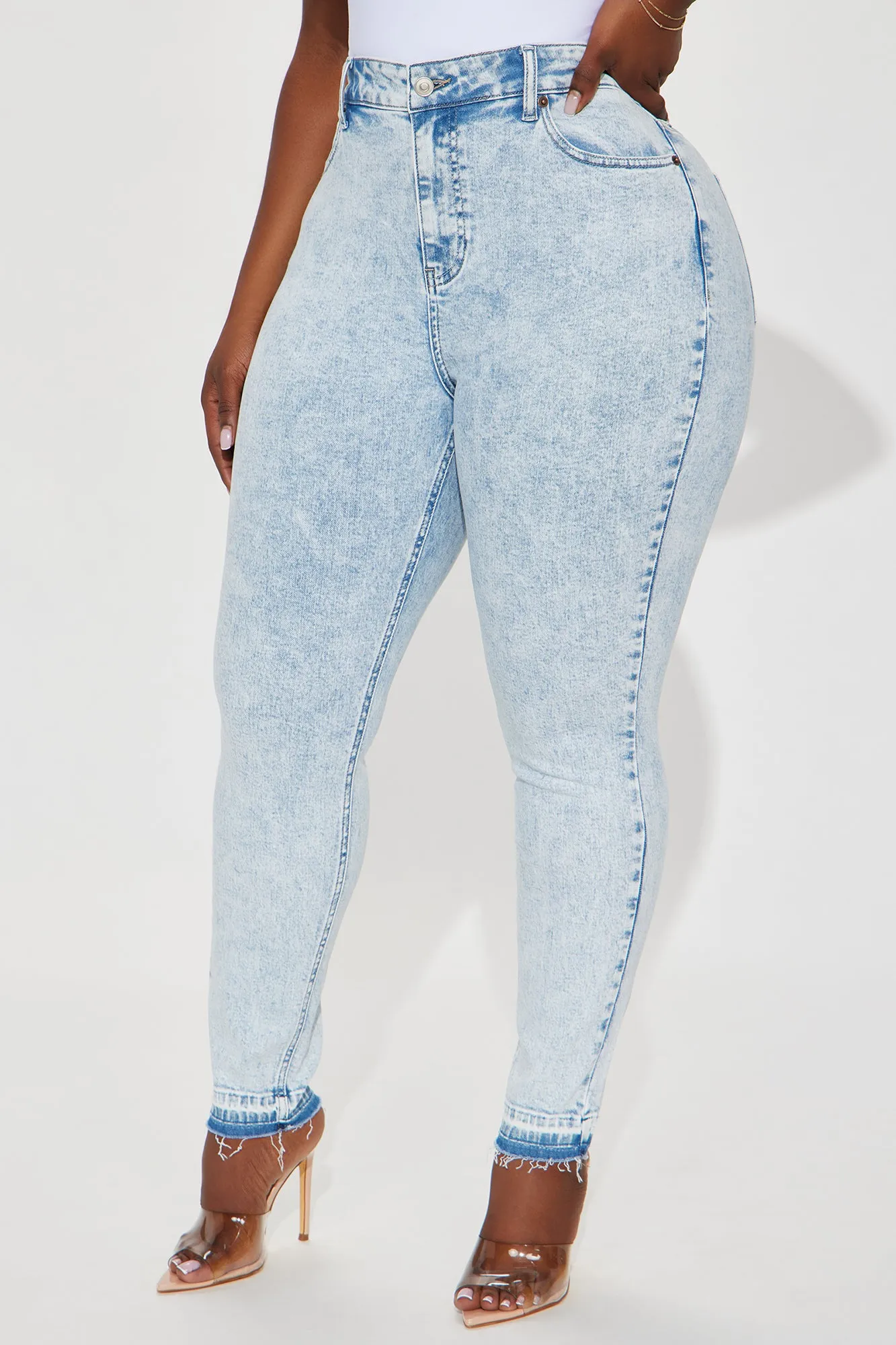 Applying Pressure Stretch Skinny Jeans - Light Wash